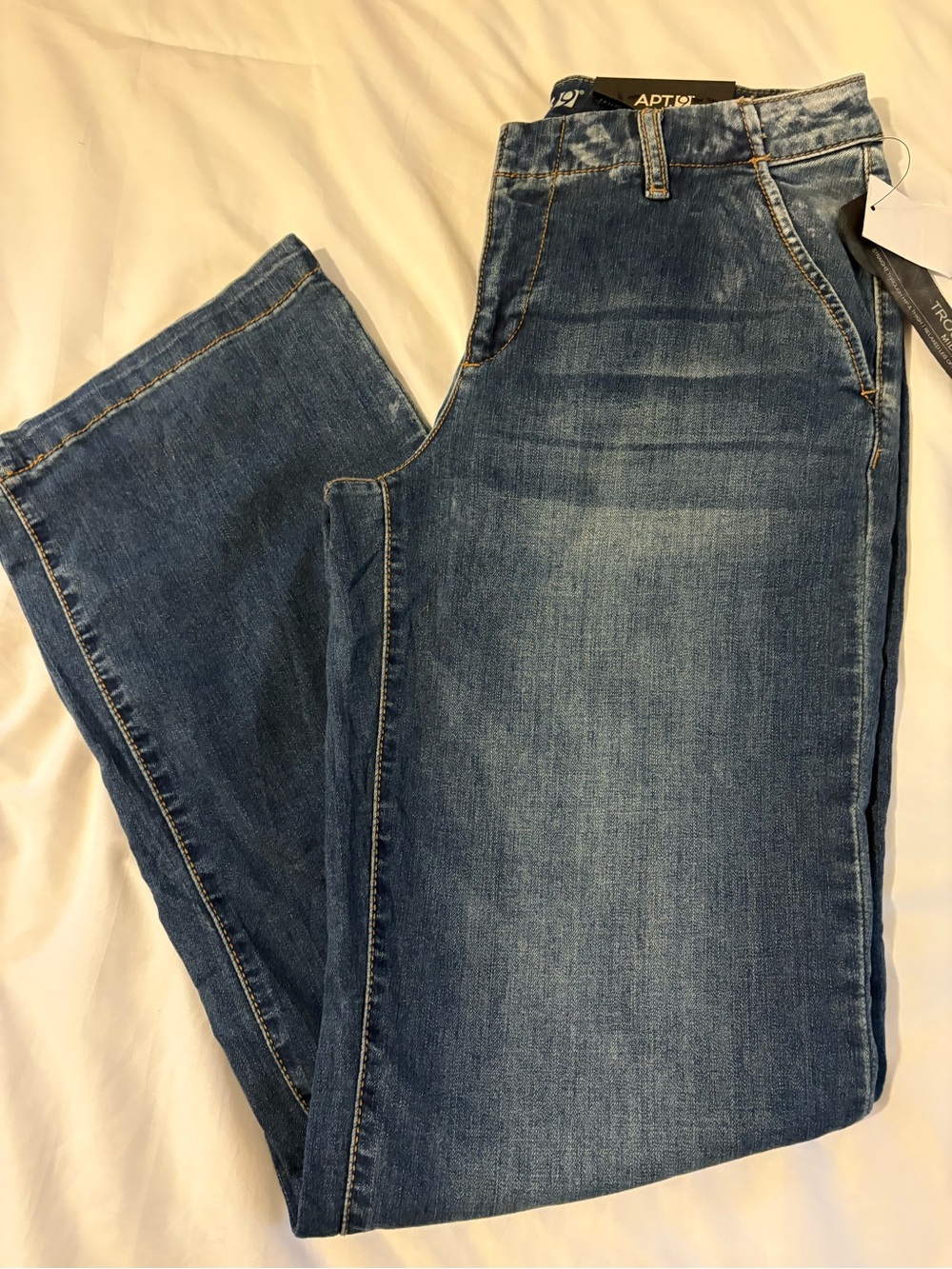 New With Tags Apt. 9 Women's Medium Blue High-Rise Straight Leg Jeans Size 8